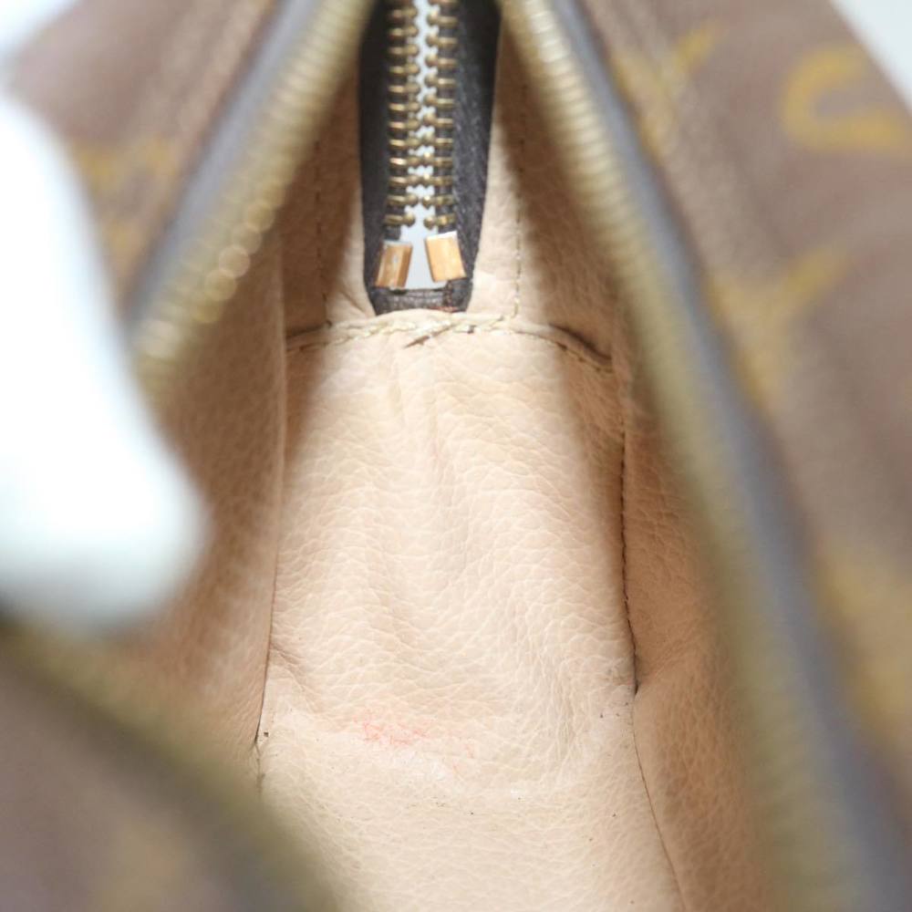 LOUIS VUITTON Poche Toilette Clutch Bag - Picture 16 of 16